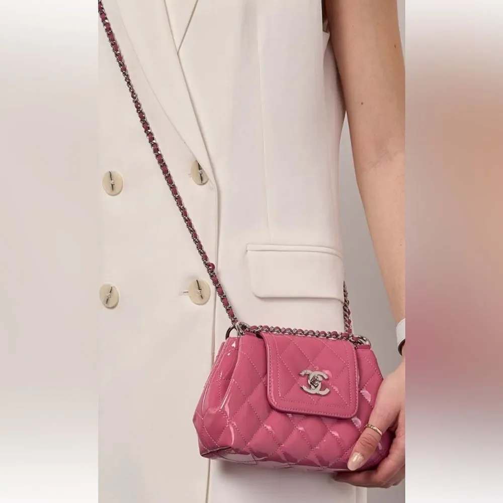 CHANEL Coco Shine Accordion Flap Bag